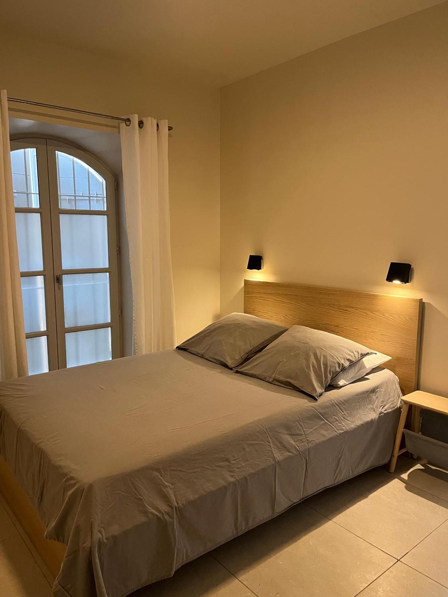 Le Petit Appartement D'Арль Экстерьер фото
